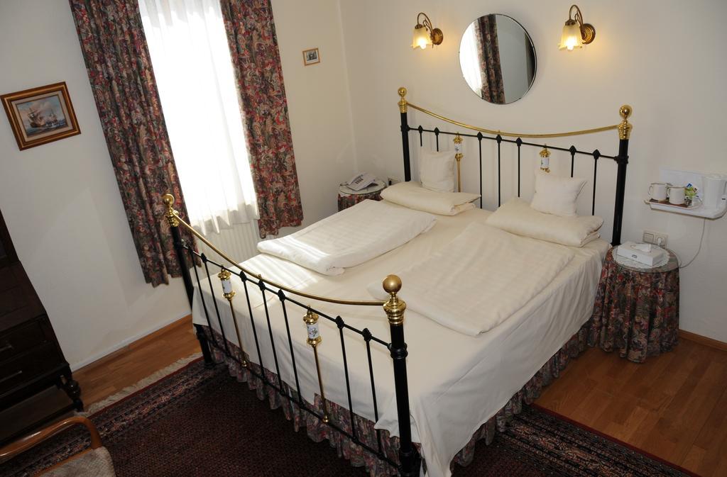 Hotel Admiral Wiesbaden Quarto foto