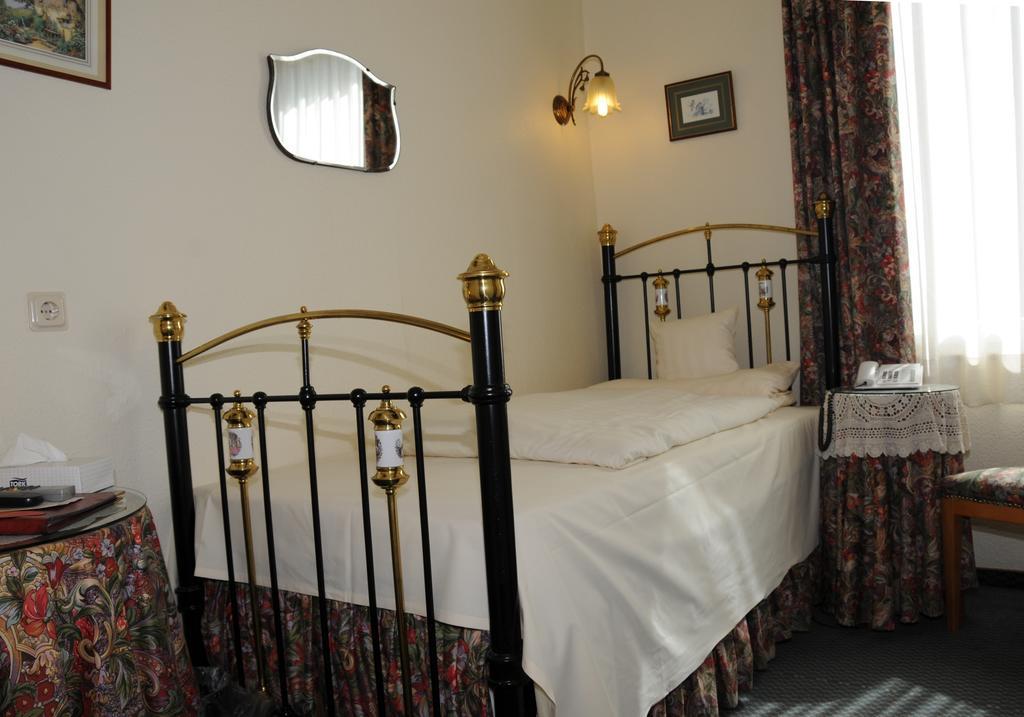 Hotel Admiral Wiesbaden Quarto foto